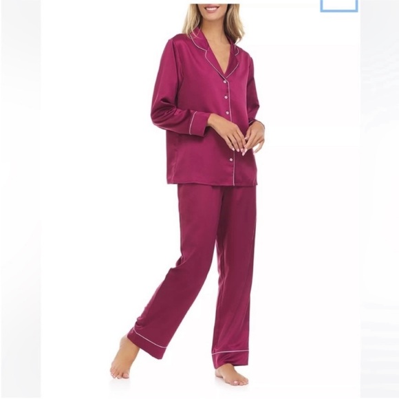 Holiday PJS - Picture 2 of 4